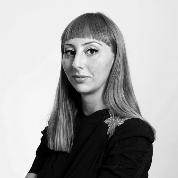 نویسنده مقاله: Eva Wiseman