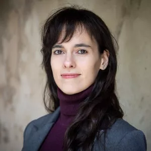 نویسنده مقاله: CARISSA VÉLIZ