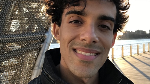 نویسنده مقاله: Julian Lucas