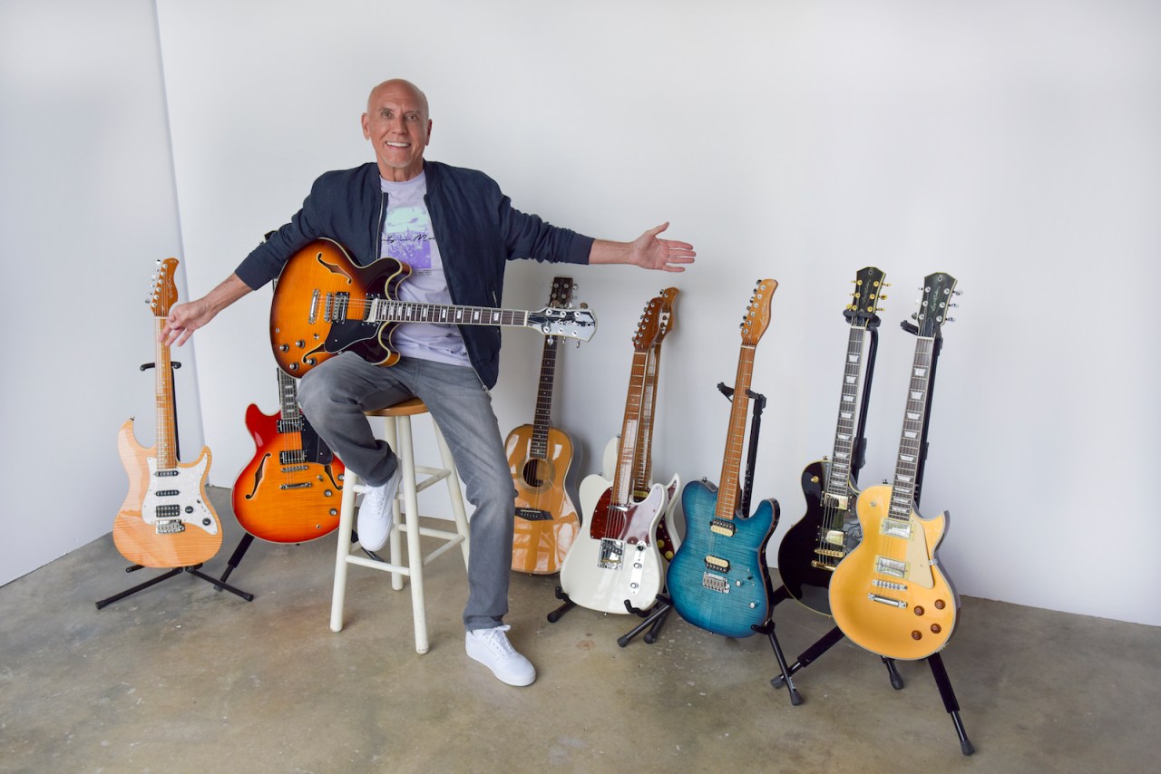 عکس Larry Carlton